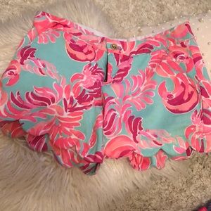 Lilly P. Love Birds Buttercup Short!